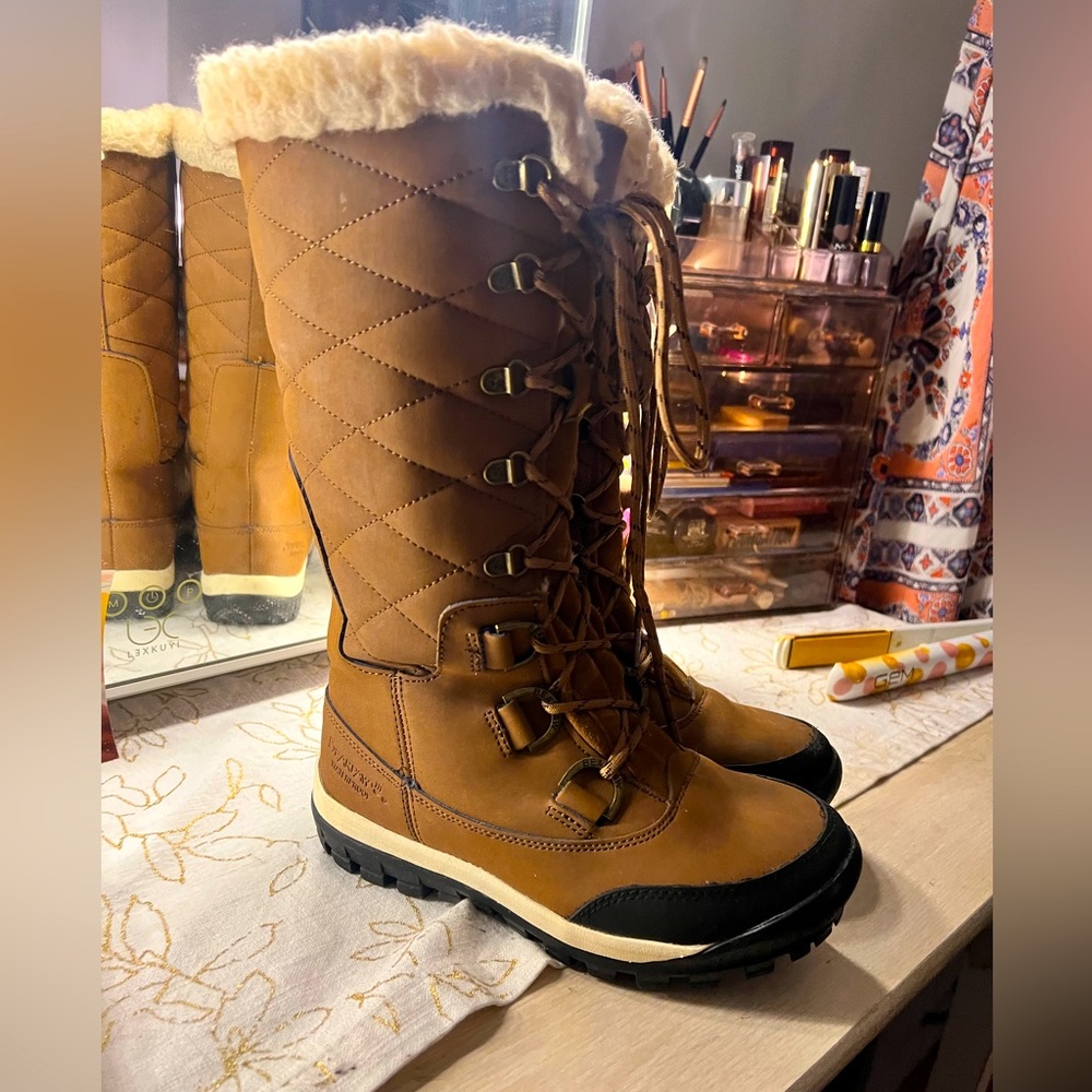 Bearpaw Isabella snow boots